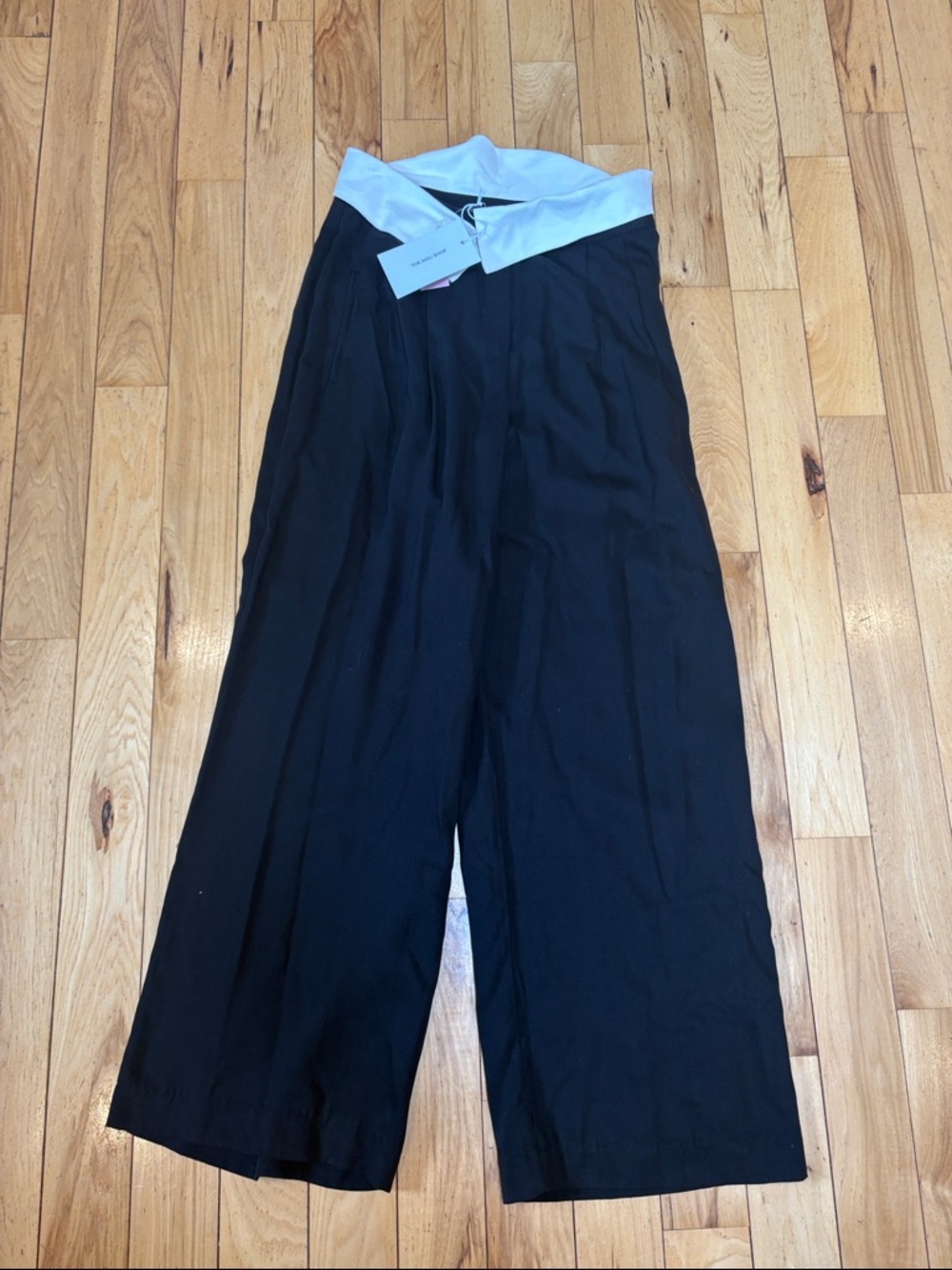 The Noli Shop Soho Fold Over Trouser (size 8)